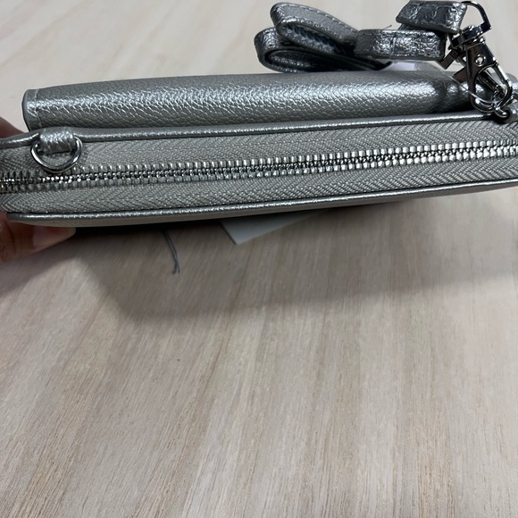 Christian Lacroix Blake Pebble Flap Zipper Wallet Wristlet - Picture 3 of 7